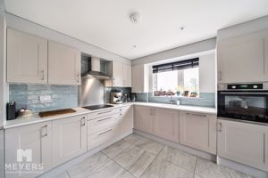Well Equipped Kitchen- click for photo gallery